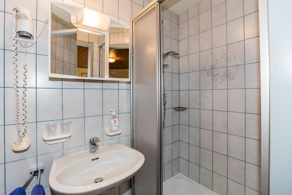 Hotel Denk Bed & Breakfast Vorchdorf Bagian luar foto